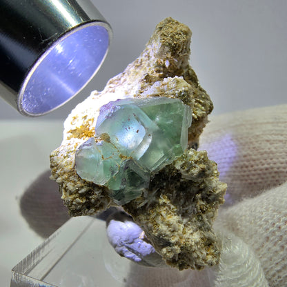 Spécimen de cube de fluorite fantôme zonal, de muscovite et de tourmaline Schorl, Erongo, Namibie, 37 x 25 x 21 mm 