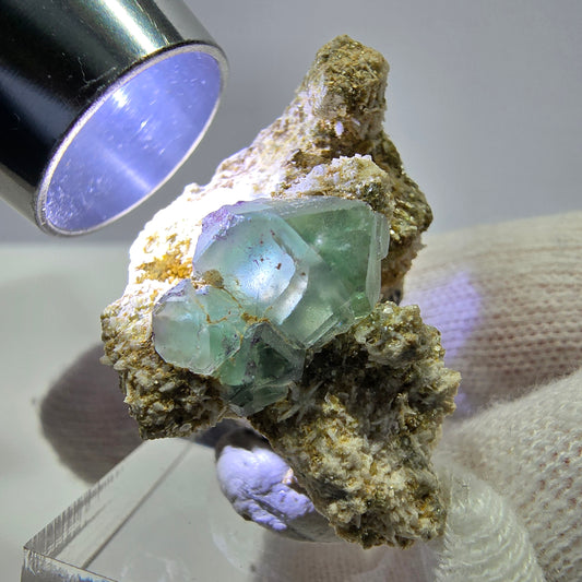 Spécimen de cube de fluorite fantôme zonal, de muscovite et de tourmaline Schorl, Erongo, Namibie, 37 x 25 x 21 mm 