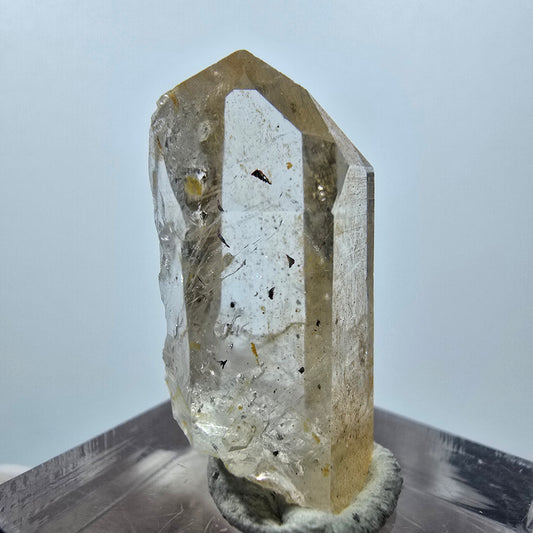 Quartz fantôme Harlequin clair, mine Point Streep, Goboboseb, Namibie, 30 x 14 x 14 mm 