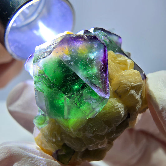Cube de fluorite fantôme, muscovite et tourmaline Schorl, spécimen d'Erongo, Namibie, 27 x 25 x 25 mm 