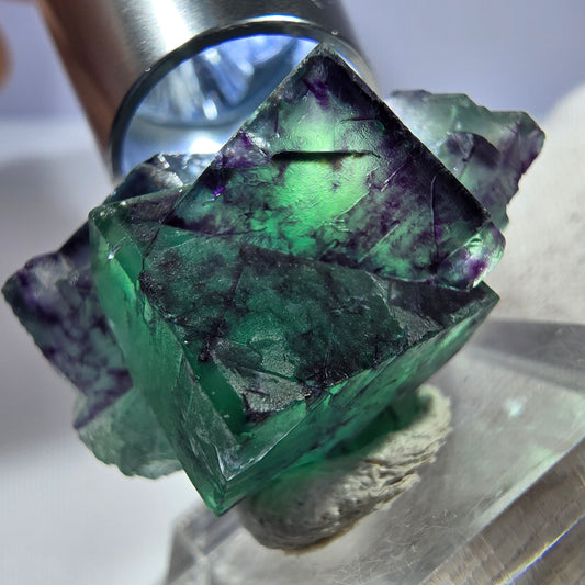 Spécimen rare de cube de fluorite fantôme, vert-violet zonal, Okorusu, Namibie, 32 x 20 x 17 mm 