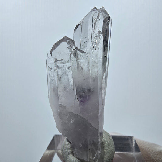 Améthyste fantôme avec hématite, mine Streep, Goboboseb, Namibie, 44 x 16 x 10 mm 