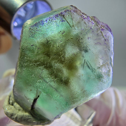 Cube hexagonal de fluorite fantôme, spécimen zonal, Erongo, Namibie, 27 x 24 x 9 mm 