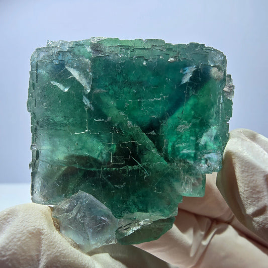 Spécimen de cube de fluorite fantôme transparente, vert parqueté, Okorusu, Namibie, 44 x 37 x 27 mm 
