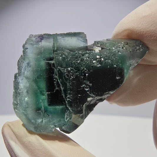 Spécimen de cube de fluorite fantôme parqueté vert violet Okorusu, Namibie 40*29*21mm 