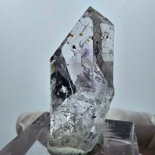 Quartz Harlequin Enhydro, mine Bubble Streep, Goboboseb, Namibie, 32 x 15 x 14 mm 