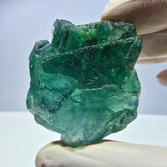 Spécimen de cube de fluorite fantôme transparente, vert parqueté, Okorusu, Namibie, 51 x 40 x 26 mm 