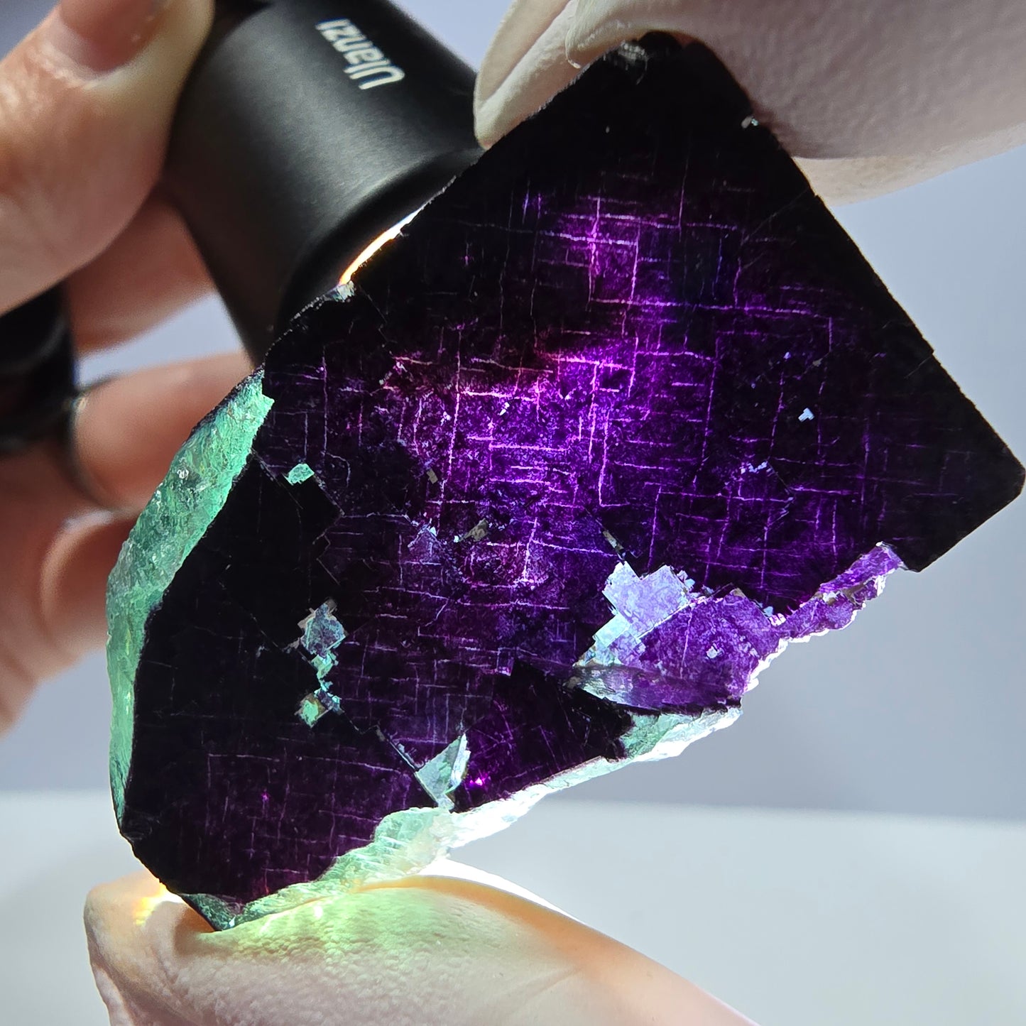 Spécimen de cube de fluorite fantôme vert violet zonal 11:11 Angel Pocket, Namibie 41*33*18mm 