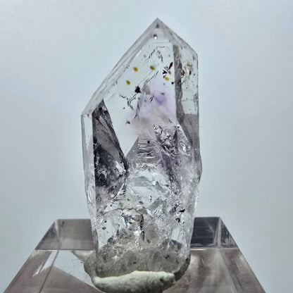 Quartz Harlequin Enhydro, mine Bubble Streep, Goboboseb, Namibie, 32 x 15 x 14 mm 