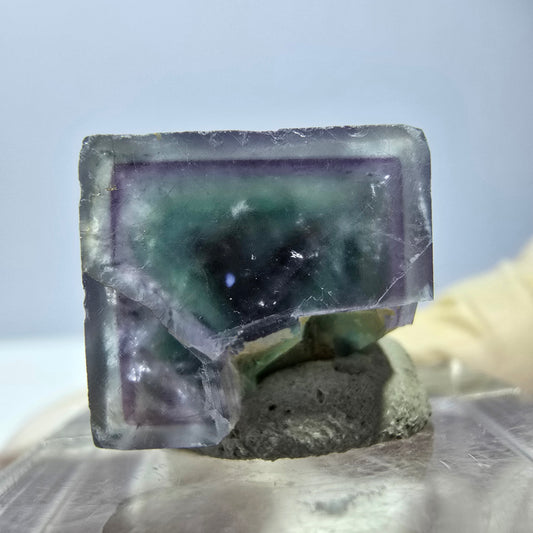 Cube de fluorite fantôme parqueté, vert violet Okorusu, Namibie 15*13*13mm 