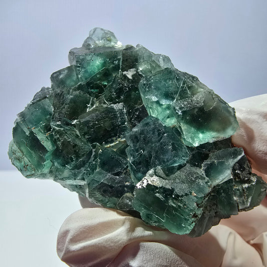Spécimen de cube de fluorite fantôme transparente, vert parqueté, Okorusu, Namibie, 57 x 44 x 19 mm 