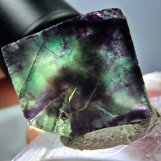 Cube de fluorite fantôme parqueté, vert violet Okorusu, Namibie 19*18*17mm 