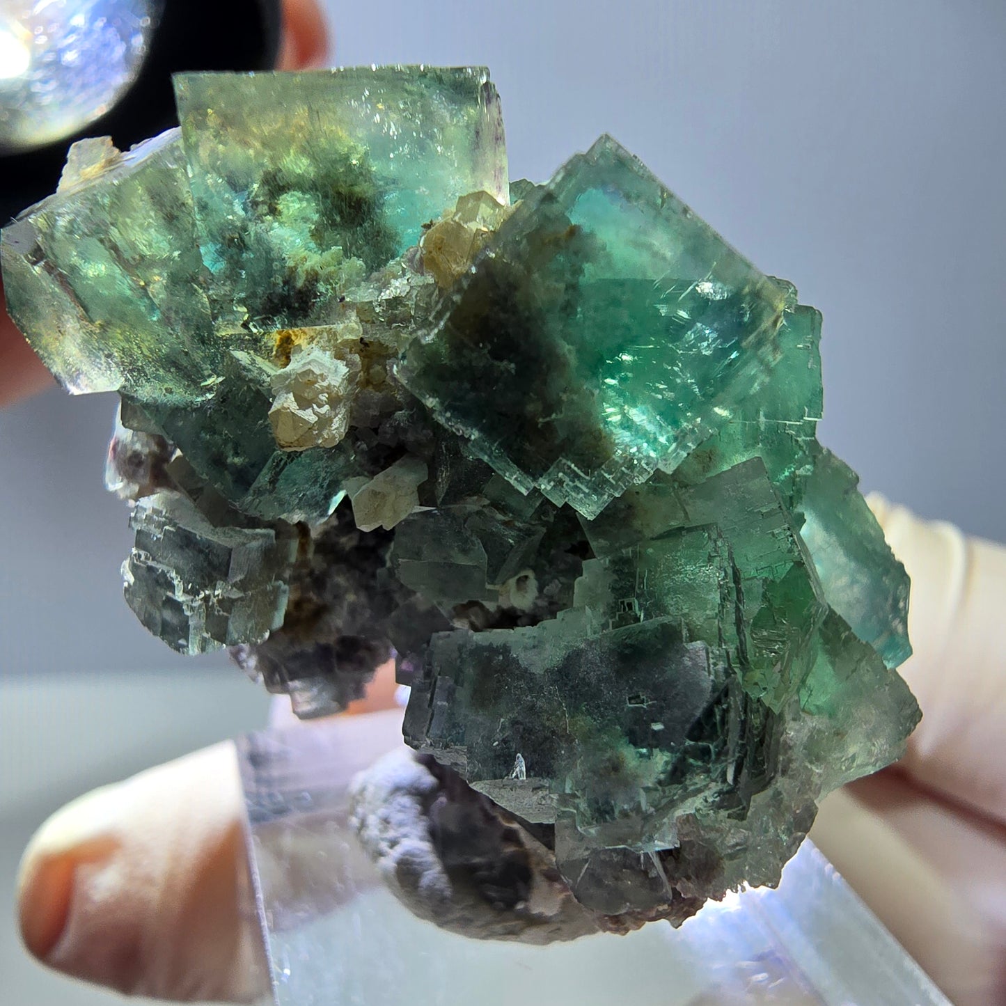 Phantom Fluorit Würfel, parkettiert, Quarz Stufe Okorusu, Namibia 42*30*26mm