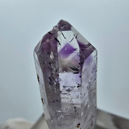 Mine d'améthyste Harlequin Phantom, Goboboseb, Namibie, 36 x 13 x 9 mm 