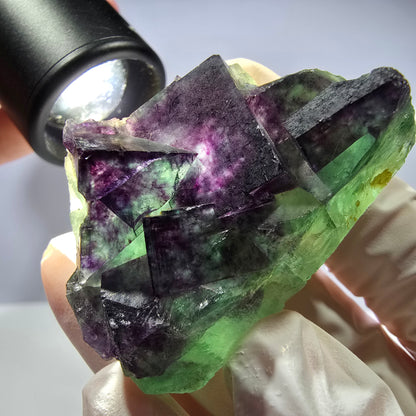Spécimen de cube de fluorite fantôme parqueté vert violet Okorusu, Namibie 48*26*26mm 