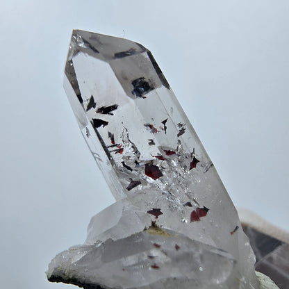 Quartz Harlequin clair, mine Prehnite Point Streep, Goboboseb, Namibie, 32 x 21 x 15 