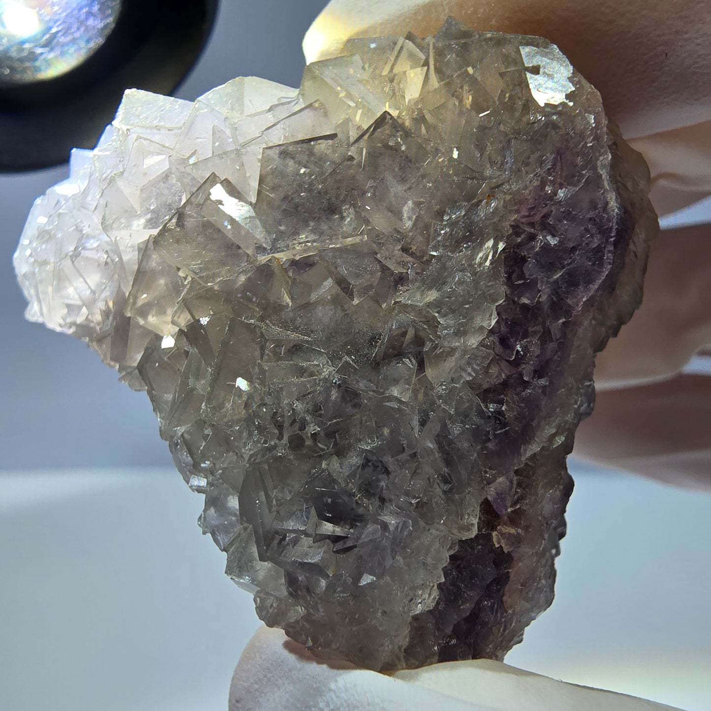 Spécimen de cube de fluorite fantôme creux, étagé, blanc violet Okorusu Namibie 48*43*41mm 
