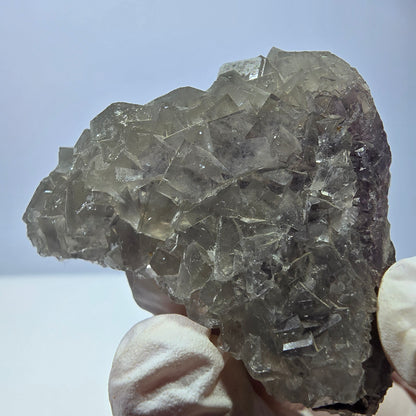 Spécimen de cube de fluorite fantôme creux, étagé, blanc violet Okorusu Namibie 48*43*41mm 