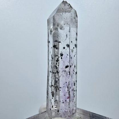 Quartz hématite transparent Point Streep Mine, Goboboseb, Namibie 42 x 12 x 10 mm 