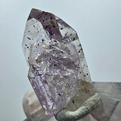 Mine d'améthyste Harlequin Phantom Streep, Goboboseb, Namibie, 26 x 14 x 11 mm 