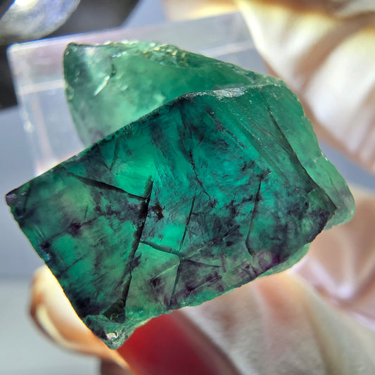 Spécimen rare de cube de fluorite fantôme, vert-violet, Okorusu, Namibie, 29 x 20 x 16 mm 