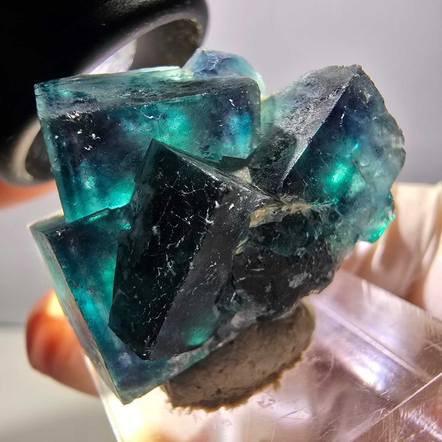 Spécimen de cube de fluorite fantôme, poche papillon bleu-violet Okorusu Namibie 34 x 27 x 22 mm 