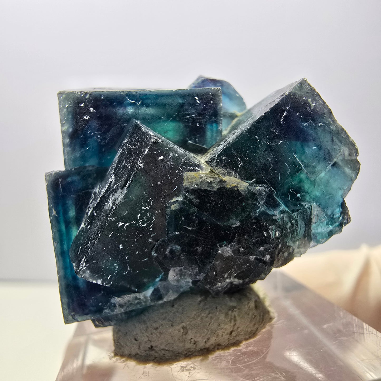 Spécimen de cube de fluorite fantôme, poche papillon bleu-violet Okorusu Namibie 34 x 27 x 22 mm 