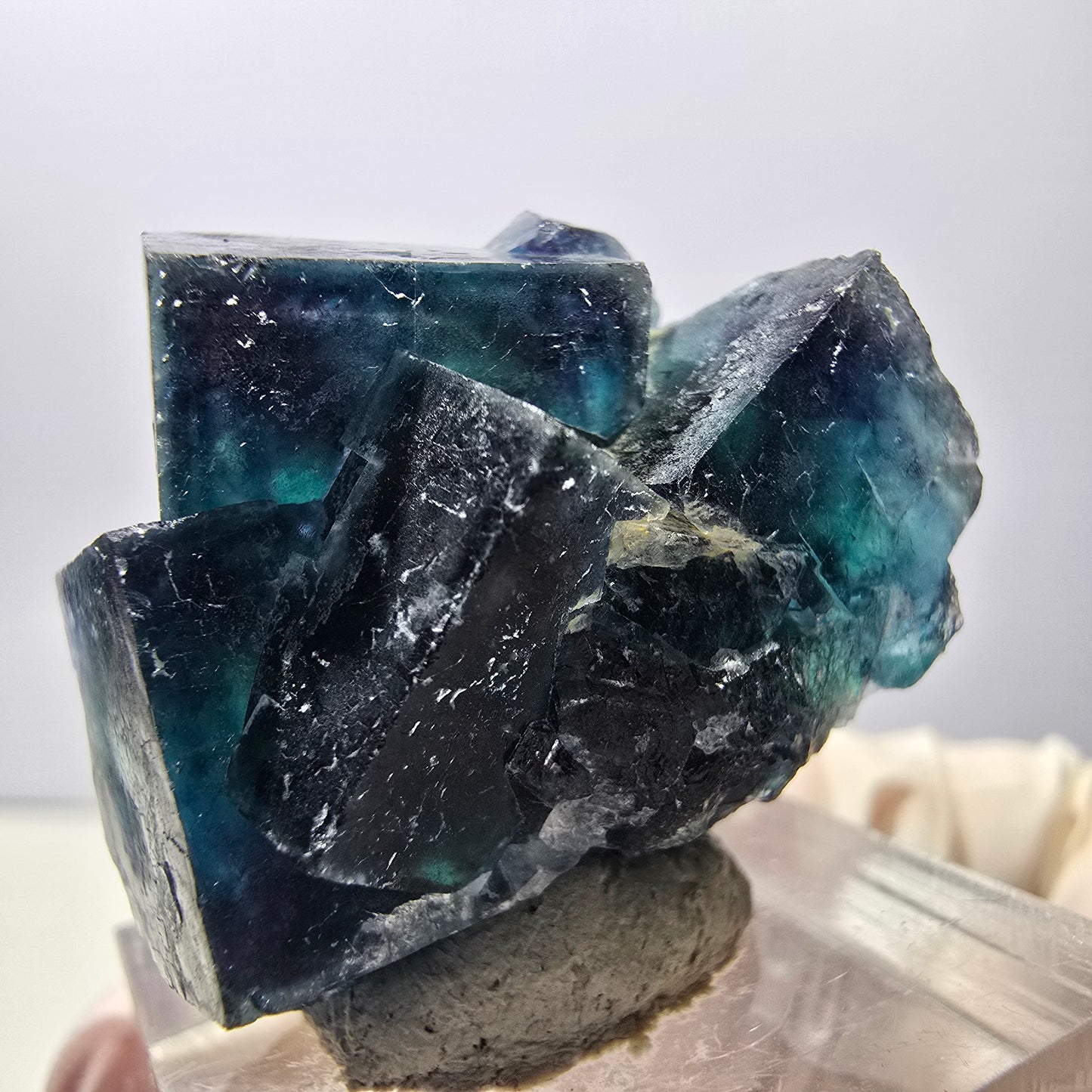 Spécimen de cube de fluorite fantôme, poche papillon bleu-violet Okorusu Namibie 34 x 27 x 22 mm 