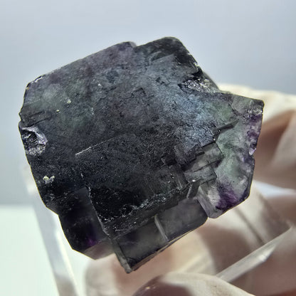 Rare spécimen de cube de fluorite fantôme, vert-violet, Okorusu, Namibie, 27 x 22 x 20 mm 