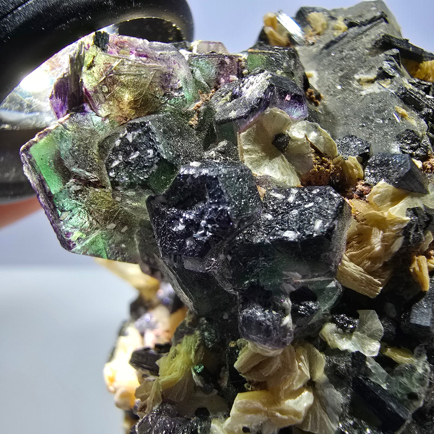 Große Fluorit, Schörl Turmalin, Rauchquarz, Muskovit Stufe Erongo, Namibia 92*54*49mm