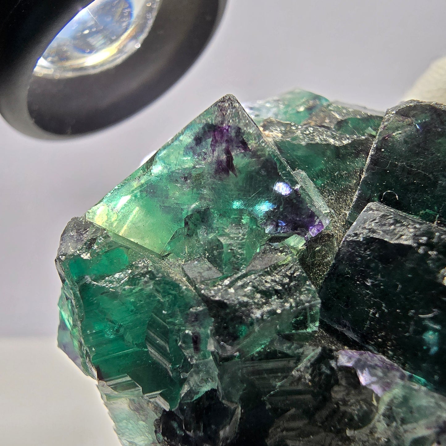 Rare spécimen de cube de fluorite fantôme, parqueté zonal Okorusu Namibie 73 x 44 x 33 mm 