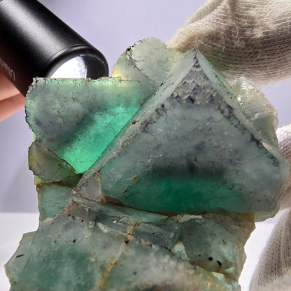 Grand spécimen de cube de fluorite fantôme, parqueté zonal Okorusu Namibie 74*68*36mm 