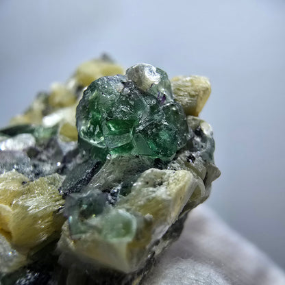 Phantom Fluorit, Rauchquarz, Schörl Turmalin, Muskovit Erongo Namibia 59*51*30mm