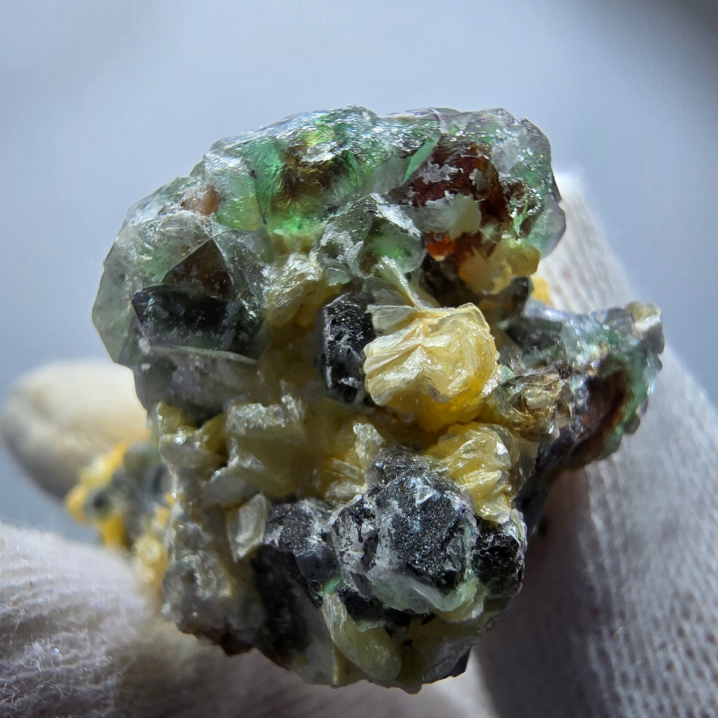 Phantom Fluorite Cube hexagonal, Muscovite specimen Erongo, Namibia 47*37*27mm 