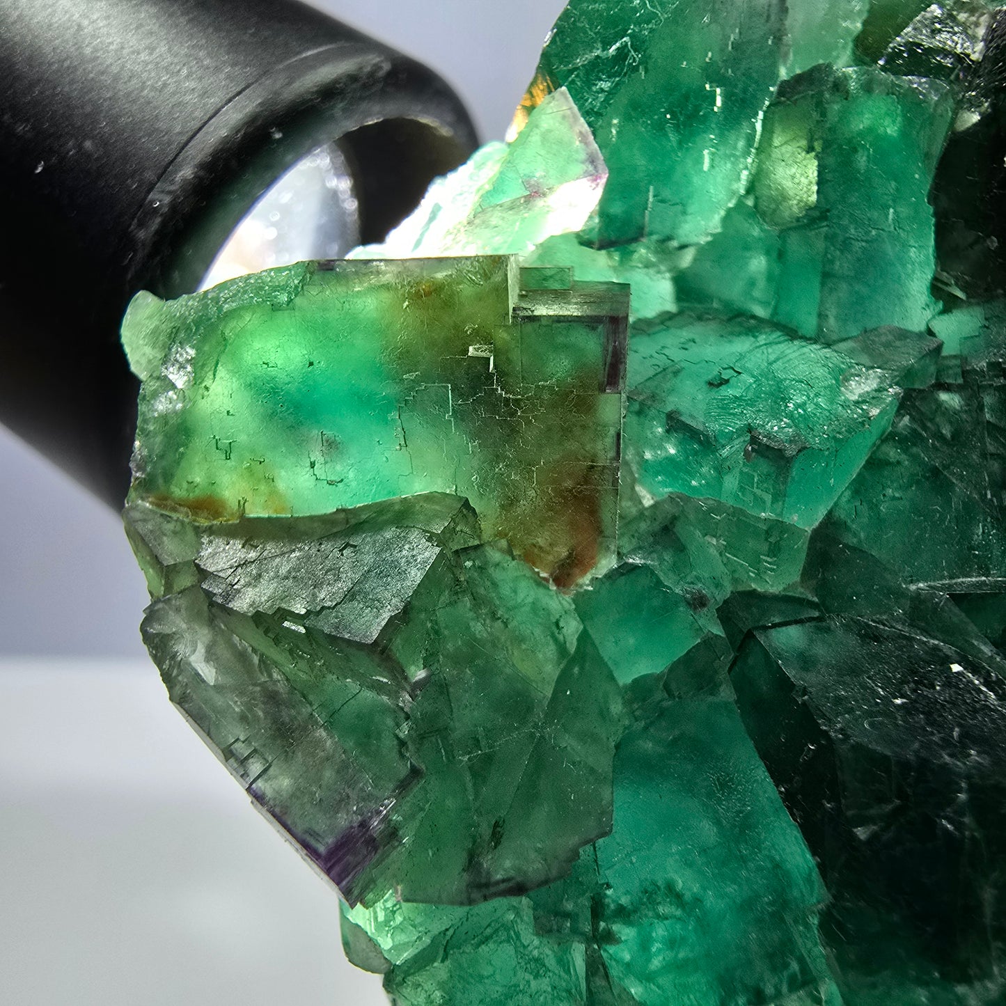 Grand spécimen de cube de fluorite fantôme parqueté, Okorusu zonal, Namibie, 84 x 74 x 23 mm 