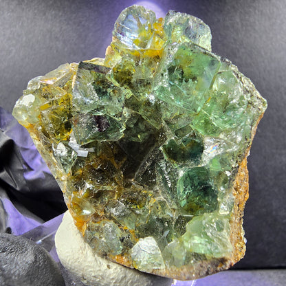 Rare Fluorite XX cube niveau vert avec inclusions 41*37*20mm Okorusu Namibie