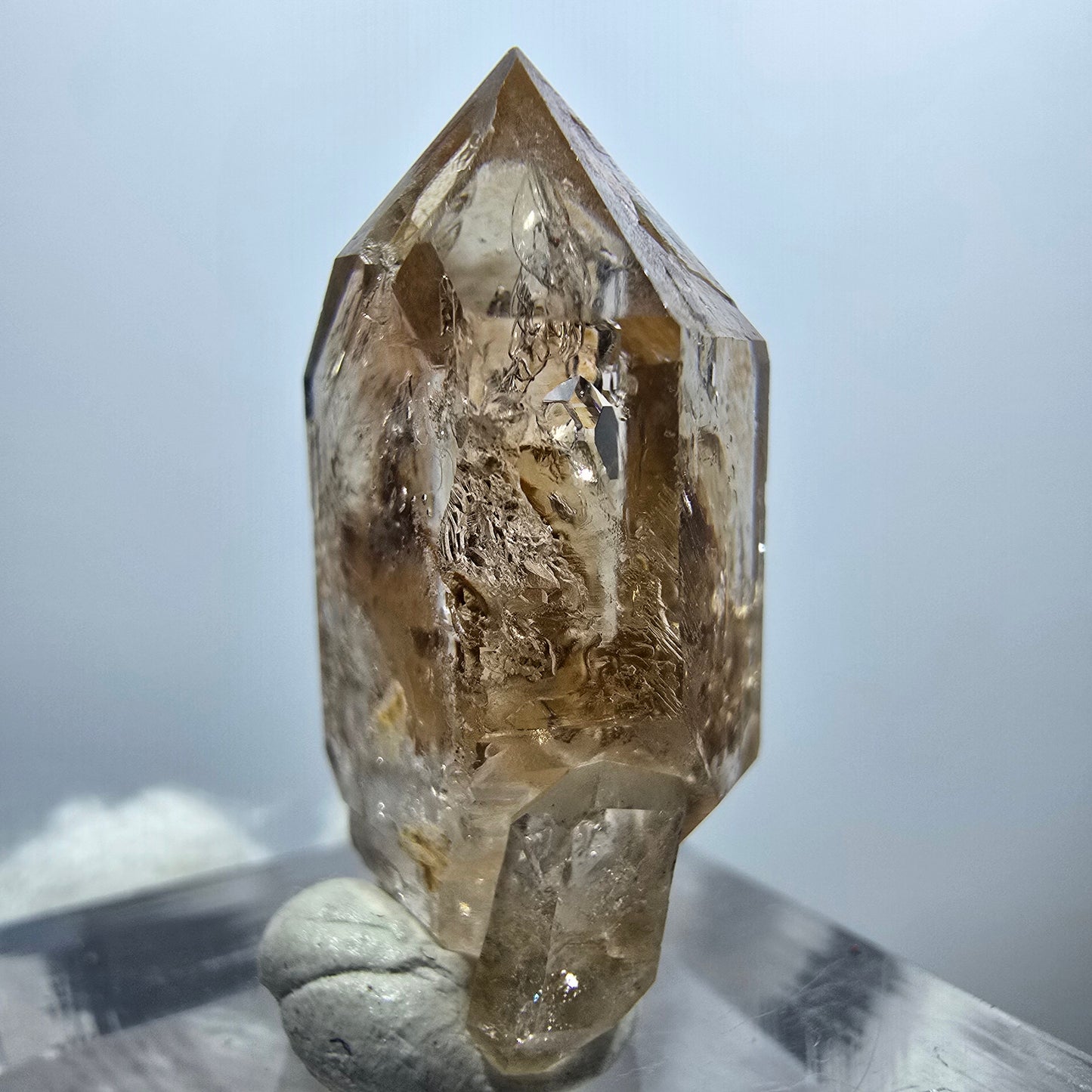 Sceptre Enhydro Phantom Smoky Quartz DT, 1x Bubble Goboboseb, Namibie 28*14*10mm 