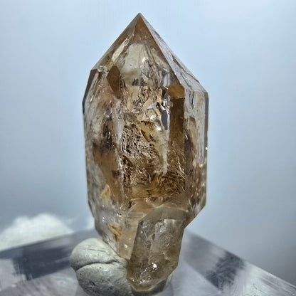 Sceptre Enhydro Phantom Smoky Quartz DT, 1x Bubble Goboboseb, Namibie 28*14*10mm 