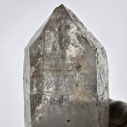 Sceptre DT en quartz fumé squelette Enhydro, poche Valentine en calcite UV, Namibie 153 x 62 x 39 mm 