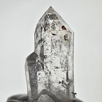 Sceptre de poche Enhydro Skeleton Smoky Quartz DT Valentine Goboboseb Namibie 112*26*18mm 