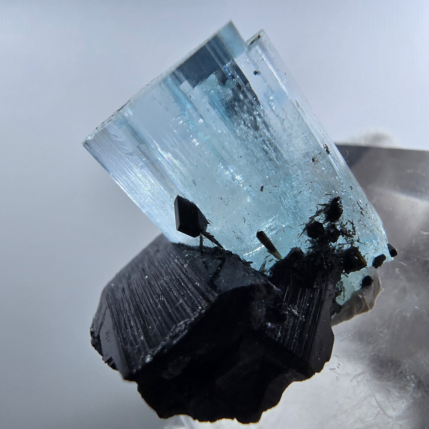 Aigue-marine Setlene, tourmaline Schörl stade Erongo, Namibie 19*21*14mm 