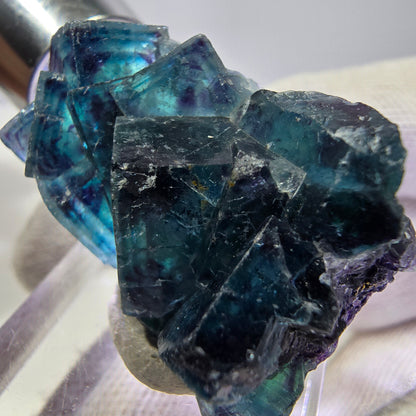 Spécimen de cube de fluorite fantôme, zonal – Nouvelle découverte ! Okorusu, Namibie, 36 x 27 x 16 mm 