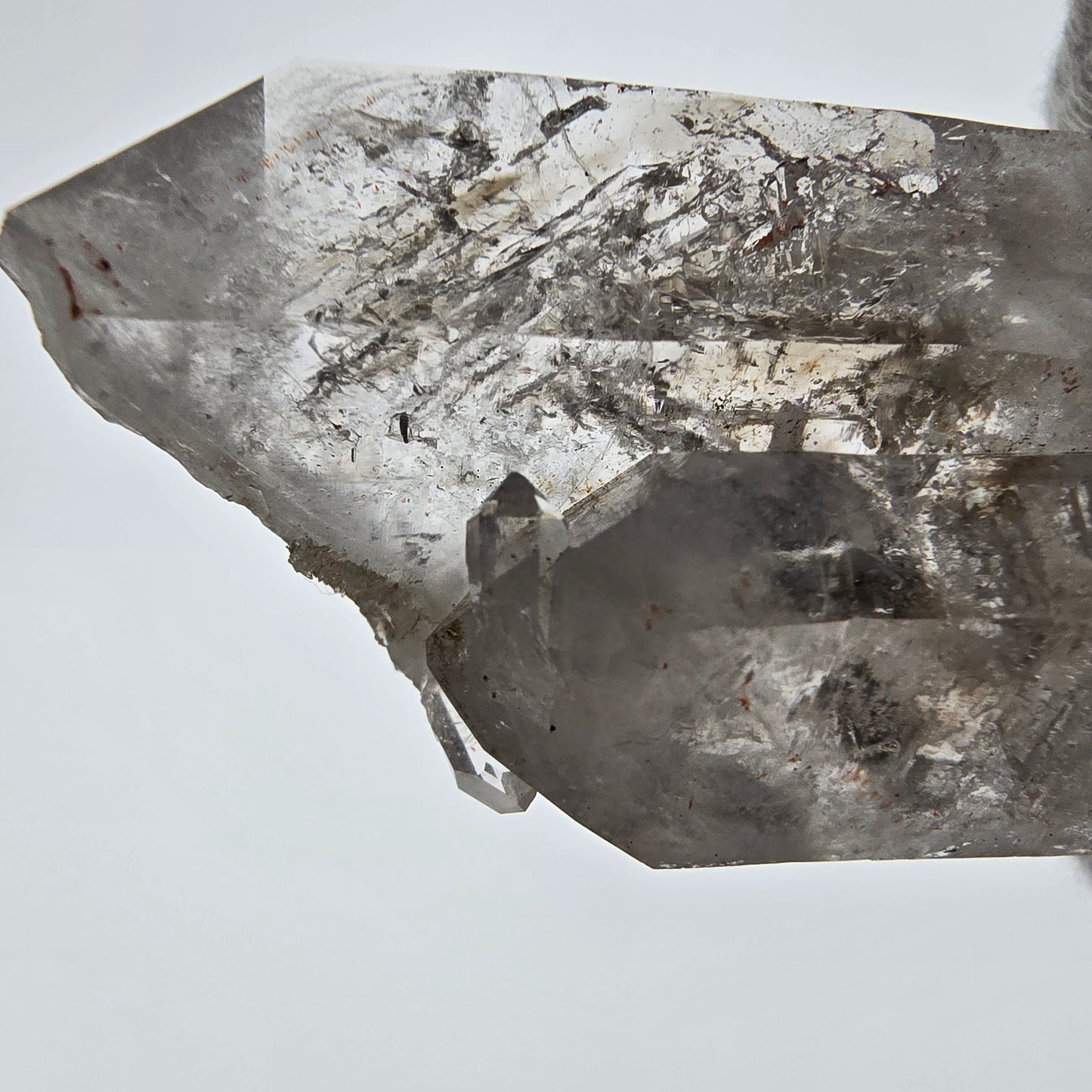 Sceptre de poche Saint-Valentin en hématite fantôme squelette, quartz fumé, Namibie, 114 x 39 x 23 mm 