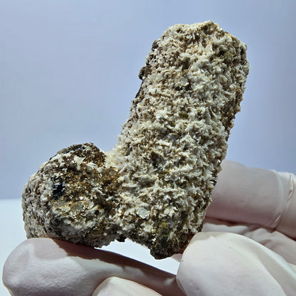Spécimen rare de tourmaline schorl, hyalite, orthose et muscovite, Erongo, Namibie, 60 x 35 x 35 mm