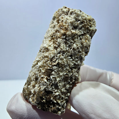 Spécimen rare de tourmaline schorl, hyalite, orthose et muscovite, Erongo, Namibie, 60 x 35 x 35 mm