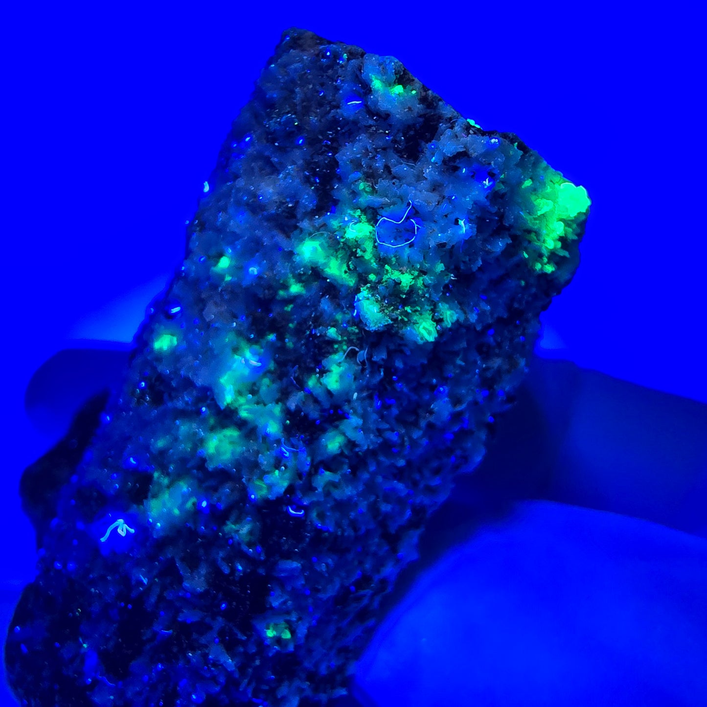 Spécimen rare de tourmaline schorl, hyalite, orthose et muscovite, Erongo, Namibie, 60 x 35 x 35 mm
