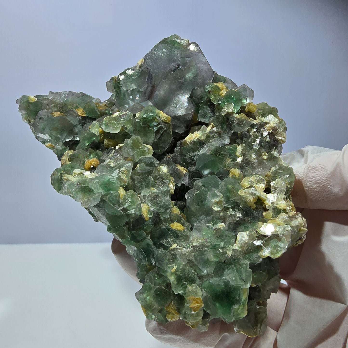 Phantom Fluorit Würfel hexagonal, Muskovit, Hyalit Opal Stufe Erongo, Namibia 122*74*58mm