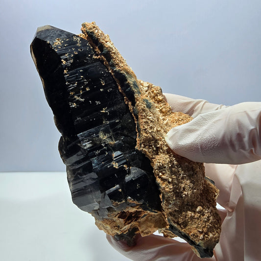 Grand squelette fantôme en quartz fumé, spécimen d'orthose, Erongo, Namibie, 126 x 76 x 50 mm 