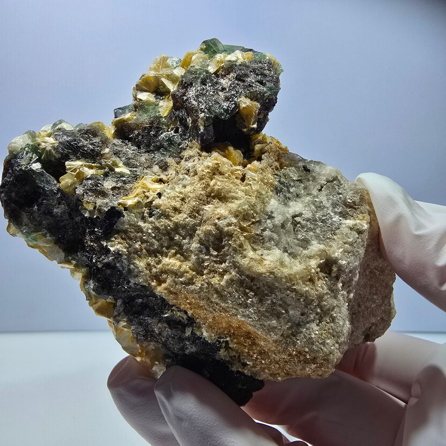 Große Phantom Fluorit, Schörl Turmalin, Hyalit, Muskovit Stufe Erongo, Namibia 89*71*59mm