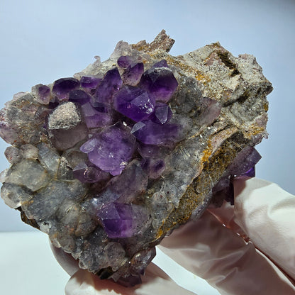 Große Phantom Amethyst mit rotem Hämatit auf Matrix Stufe Goboboseb, Namibia 91*66*35mm